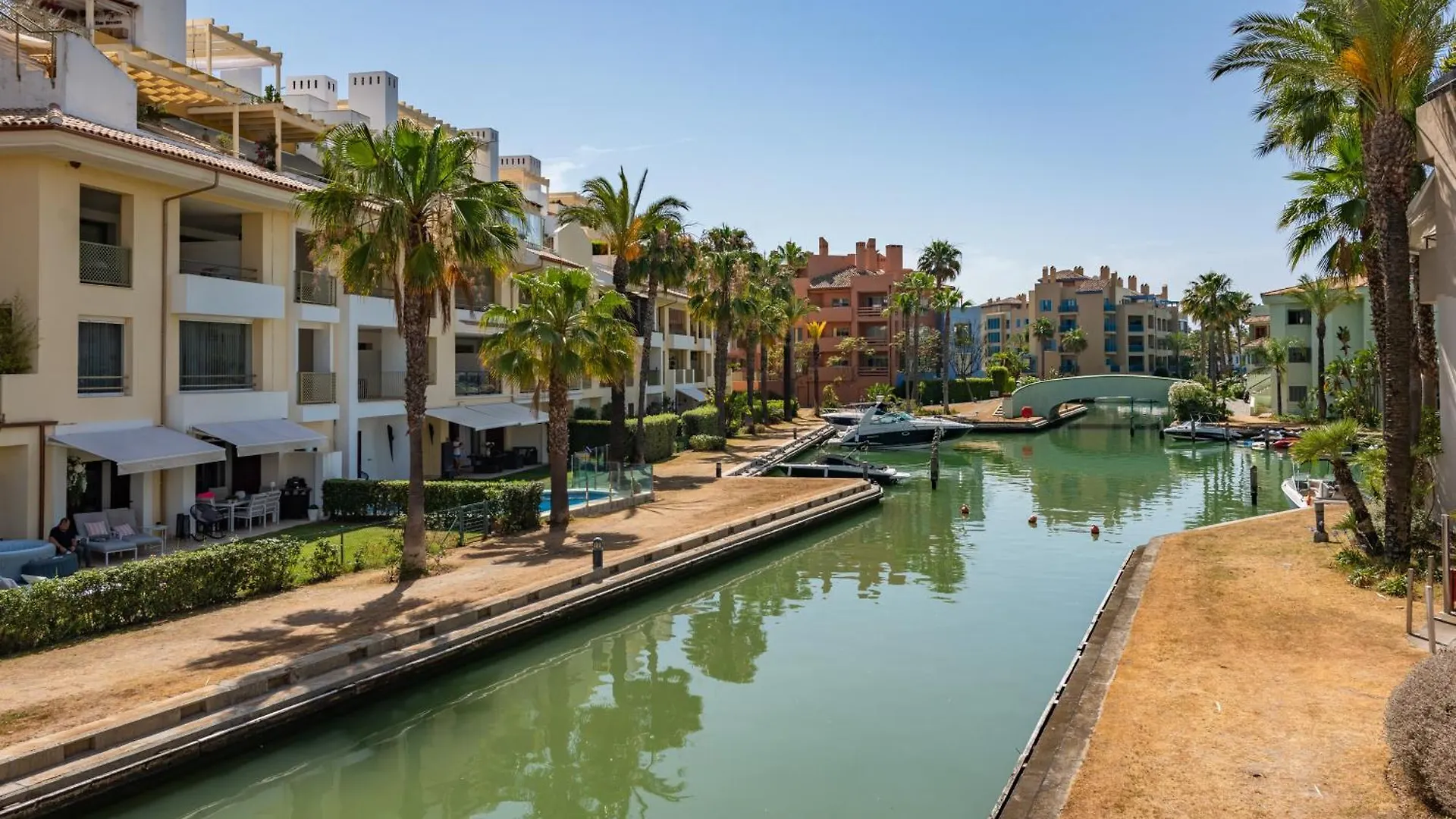 Marina Views Sotogrande Apartment 0*,